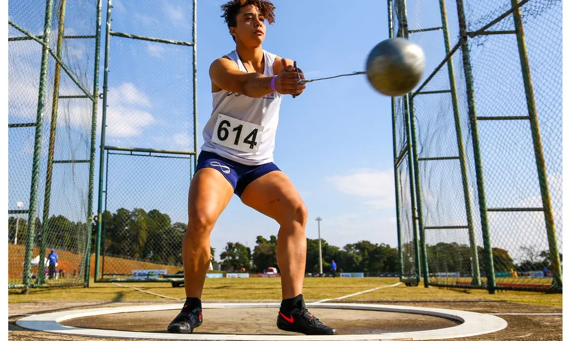 Lançamento de Martelo